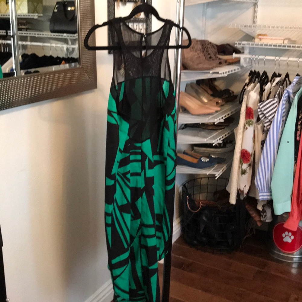 Dress - Picture 3 of 3